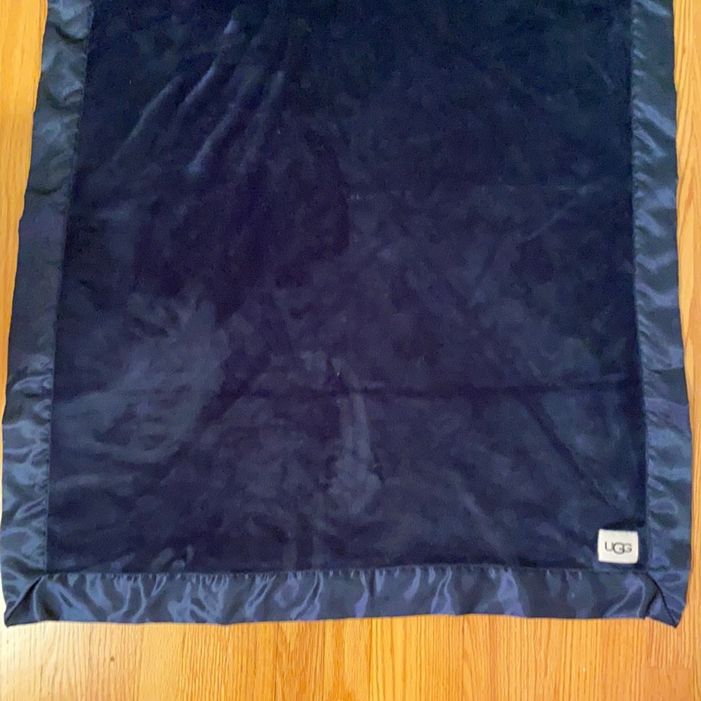 Navy Ugg Baby Blanket 33x44 inches - super soft!
